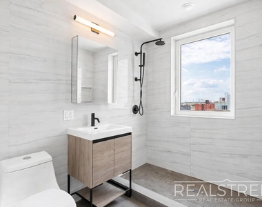 105 Rogers Avenue - Photo Thumbnail 11