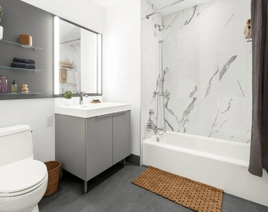 Ashland Place - Photo Thumbnail 3
