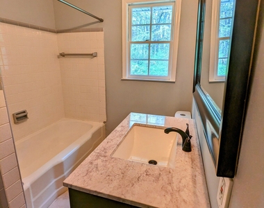 2035 Killian Hill Road - Photo Thumbnail 4