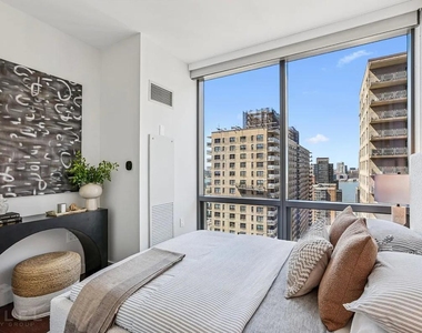 West 67th Street - Photo Thumbnail 2