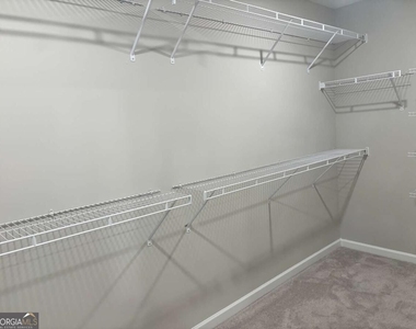 243 Grey Falcon Avenue - Photo Thumbnail 5