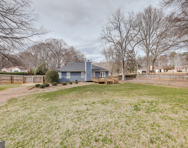 1021 Jessica Way - Photo Thumbnail 36