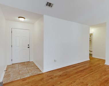 1021 Jessica Way - Photo Thumbnail 2