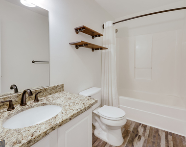 1021 Jessica Way - Photo Thumbnail 19