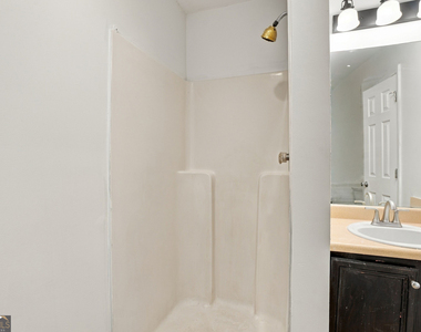8260 Oakley Circle - Photo Thumbnail 30