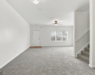 8260 Oakley Circle - Photo Thumbnail 8