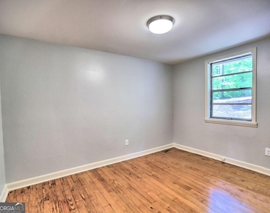 5465 Honeysuckle Trail - Photo Thumbnail 15