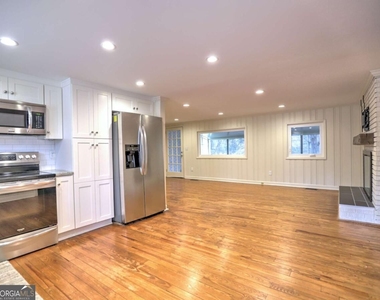 5465 Honeysuckle Trail - Photo Thumbnail 5