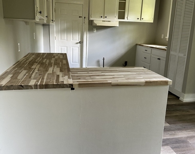 6 Windsor Drive - Photo Thumbnail 3