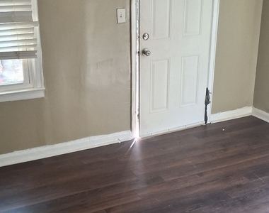 216 Alabama Street - Photo Thumbnail 2