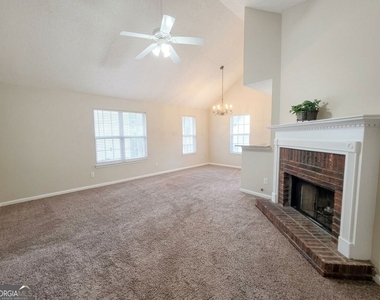 613 N Fairfield Drive - Photo Thumbnail 3