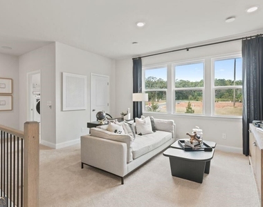 5015 Kennison Way - Photo Thumbnail 14