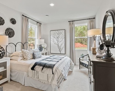 5015 Kennison Way - Photo Thumbnail 11
