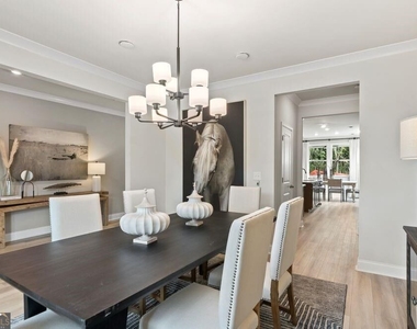 5015 Kennison Way - Photo Thumbnail 3