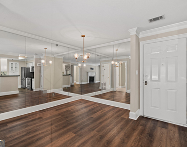 1120 Highland Bluff Drive Se - Photo Thumbnail 9