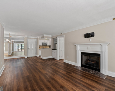 1120 Highland Bluff Drive Se - Photo Thumbnail 13