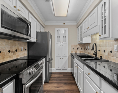 1120 Highland Bluff Drive Se - Photo Thumbnail 5