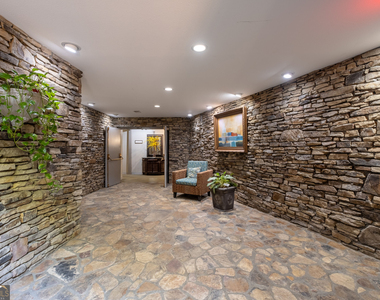 1120 Highland Bluff Drive Se - Photo Thumbnail 2
