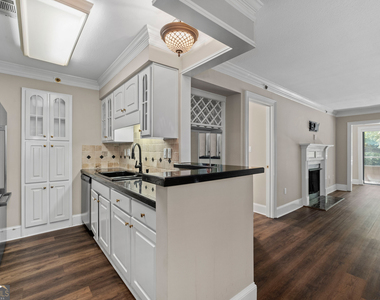1120 Highland Bluff Drive Se - Photo Thumbnail 4