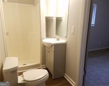 4101 Springlake Circle - Photo Thumbnail 11
