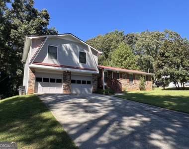 4101 Springlake Circle - Photo Thumbnail 16