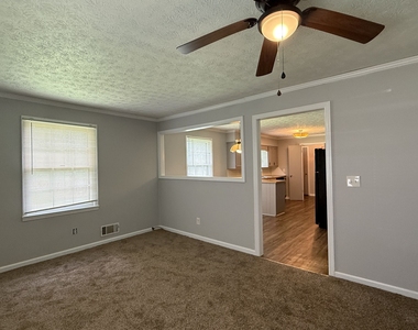 4101 Springlake Circle - Photo Thumbnail 2