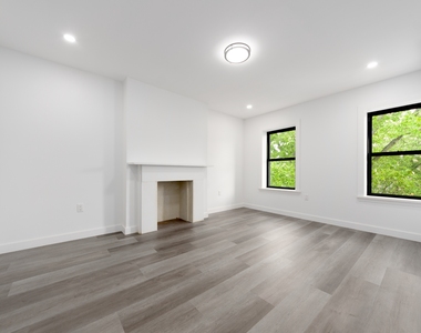 533 Madison Street - Photo Thumbnail 6
