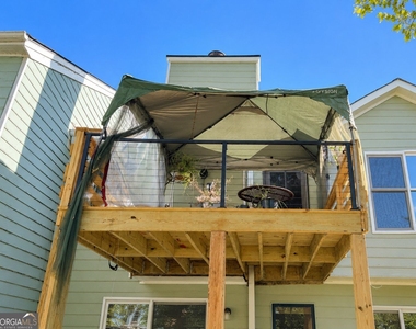 7953 Woodlake Drive - Photo Thumbnail 12