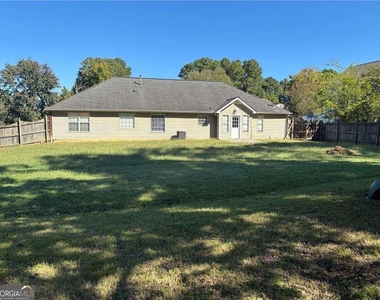 331 Wildwood Circle Se - Photo Thumbnail 6