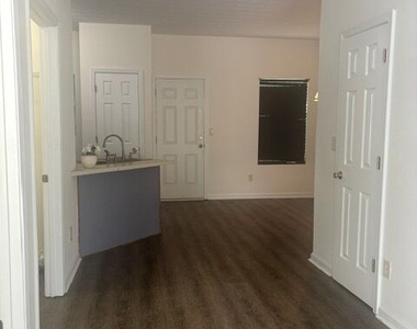 1560 Eastern Sunrise Lne - Photo Thumbnail 3