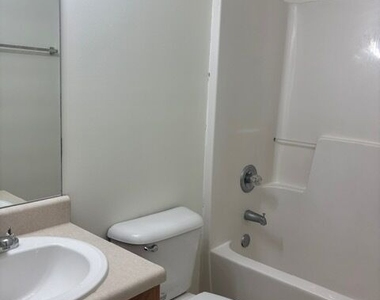 1560 Eastern Sunrise Lne - Photo Thumbnail 19
