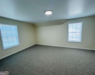 28 Spring Street - Photo Thumbnail 11