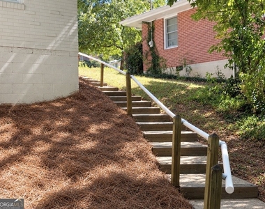 268 Scott Drive Se - Photo Thumbnail 4
