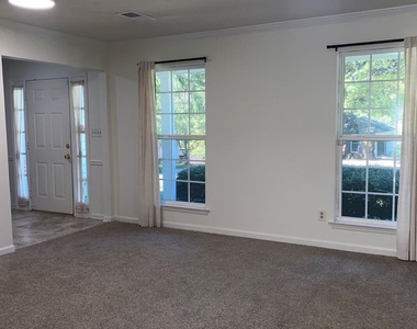 2121 Heritage Trace Drive - Photo Thumbnail 4