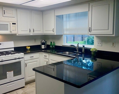 2121 Heritage Trace Drive - Photo Thumbnail 2