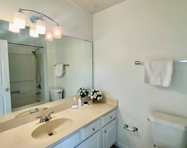 2121 Heritage Trace Drive - Photo Thumbnail 10