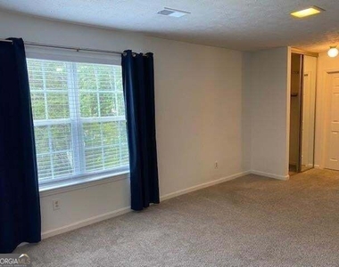 2121 Heritage Trace Drive - Photo Thumbnail 11