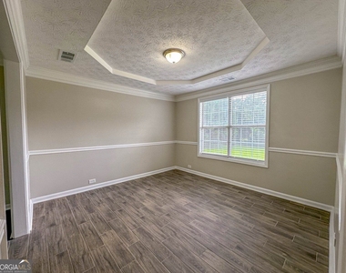 1070 Big Haynes Drive - Photo Thumbnail 8