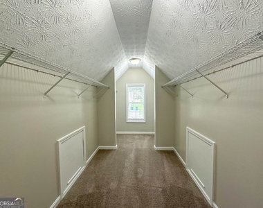 1070 Big Haynes Drive - Photo Thumbnail 15