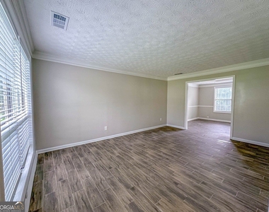 1070 Big Haynes Drive - Photo Thumbnail 9