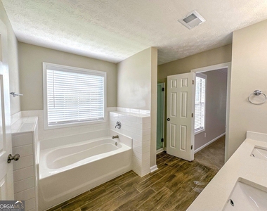 1070 Big Haynes Drive - Photo Thumbnail 14