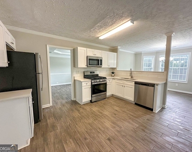 1070 Big Haynes Drive - Photo Thumbnail 3