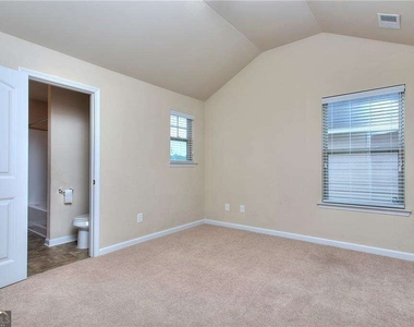 2241 Capella Circle Sw - Photo Thumbnail 24