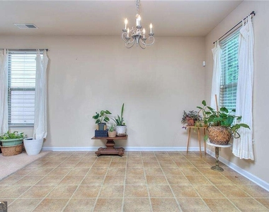 2241 Capella Circle Sw - Photo Thumbnail 13