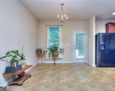 2241 Capella Circle Sw - Photo Thumbnail 11