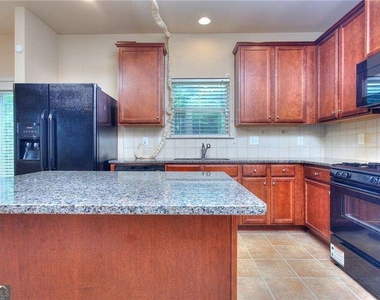 2241 Capella Circle Sw - Photo Thumbnail 17