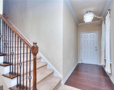 2241 Capella Circle Sw - Photo Thumbnail 5