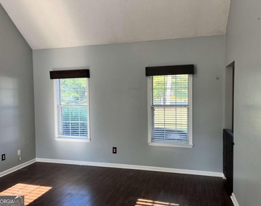 30 Candlewood Court - Photo Thumbnail 10