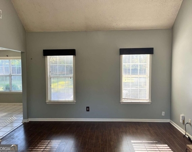 30 Candlewood Court - Photo Thumbnail 11