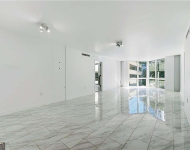 2870 Pharr Court South Nw - Photo Thumbnail 6